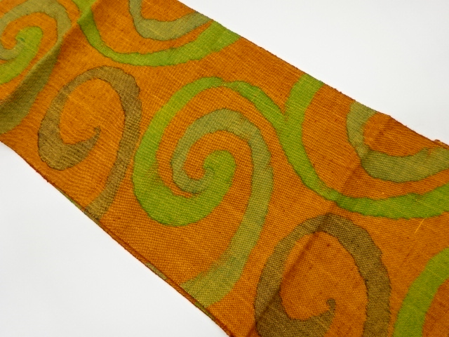 リサイクル　手織り真綿紬唐草模様織出し名古屋帯